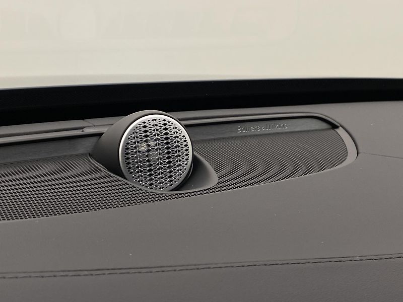 Volvo XC90 (2026) T8 AWD Plug-in BRIGHT ULTRA - fotka 35 z 75