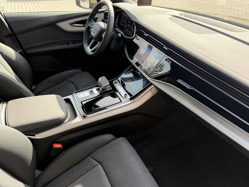 Audi Q7 (2026) 50TDI 210kW S-LINE GRAVITY ASS - fotka 32 z 44