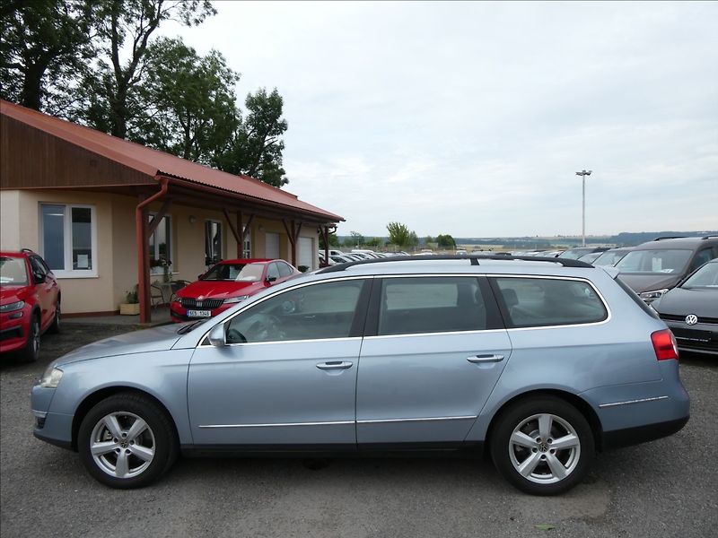 Volkswagen Passat 2,0 TDi 103kW Comfort,NAVI,TZ - fotka 4 z 38