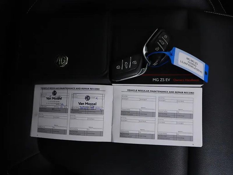 MG ZS EV 105kW 45kWh LUXURY DPH - fotka 10 z 11