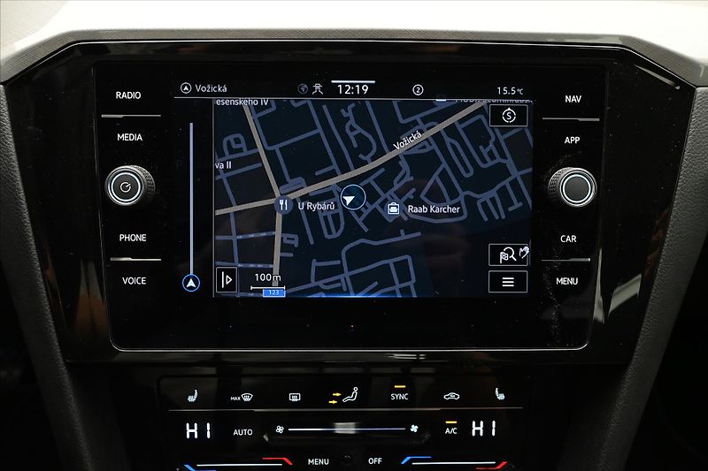 Volkswagen Passat 2,0 TDI 110kW Business Záruka - fotka 15 z 25