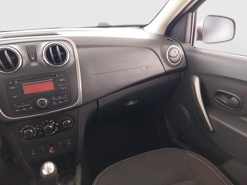 Dacia Sandero (2013) 1.2 16V, Serv.kniha - fotka 8 z 16