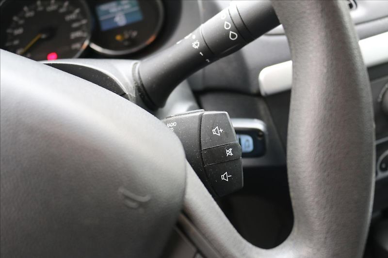 Renault Fluence 1,6 ČR, LPG, nové STK - fotka 15 z 28