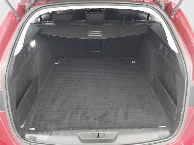 Peugeot 308 (2016) 2.0 BlueHDi, Navi, Tempomat - fotka 13 z 14