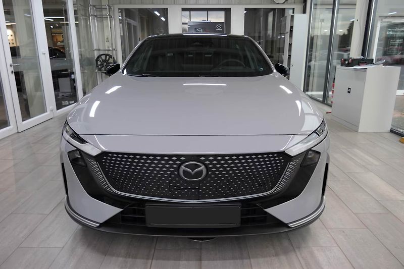 Mazda 6e LR Takumi Pano HuD Sony 360 - fotka 3 z 16