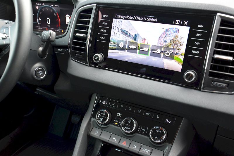 Škoda Karoq (2023) 1.5 TSI 110 kW Style Exclusive - fotka 24 z 25