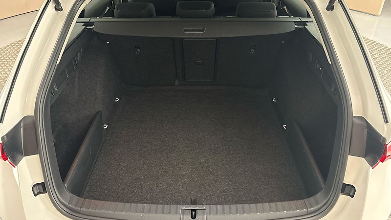 Škoda Octavia 1.5 TSI Ambition Combi - fotka 17 z 25
