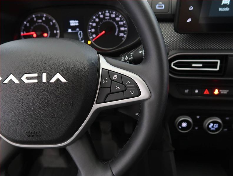 Dacia Sandero (2023) 1.0 TCe, ČR,1.maj, Serv.kniha - fotka 15 z 17