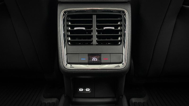 Škoda Enyaq 82 kWh AUT 80x Clever - fotka 22 z 32