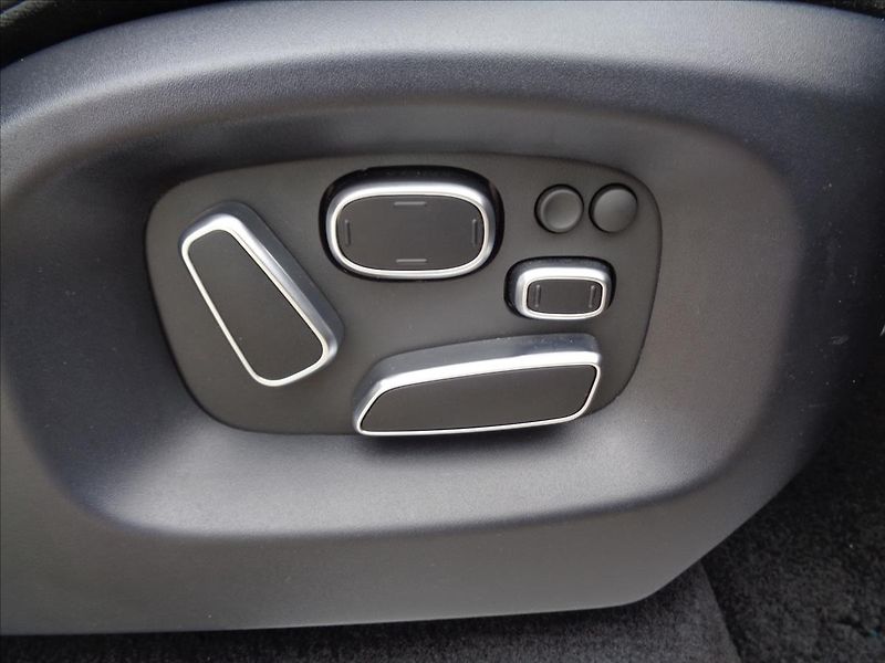 Land Rover Range Rover Sport 4,4 SDV8 Autobiography - fotka 33 z 59