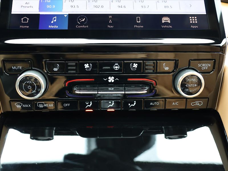 Jeep Grand Cherokee 2,0 4xe Summit Plug-In CZ DPH - fotka 34 z 90