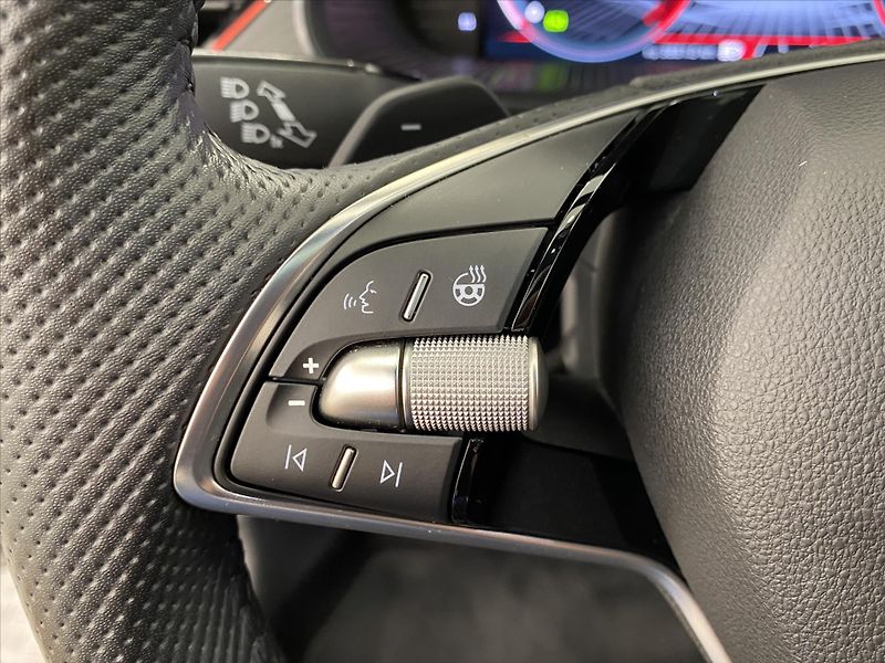 Škoda Scala 1,0 TSI 85kW DSG Monte Carlo - fotka 21 z 29
