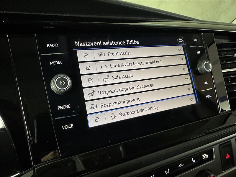 Volkswagen California 2,0 TDi  DSG Beach LED Assist - fotka 33 z 50