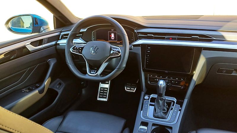 Volkswagen Arteon Shooting Brake R-LINE 2.0TSI 206kW TAŽNÝ ČR - fotka 7 z 11