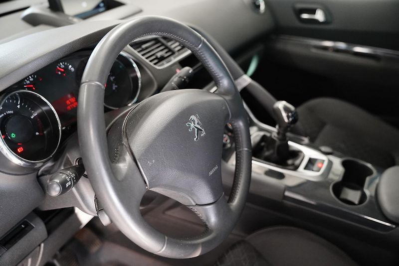 Peugeot 3008 - fotka 14 z 27
