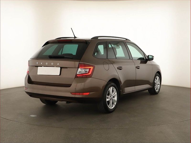 Škoda Fabia (2021) Style 1.0 TSI, Automat - fotka 5 z 15