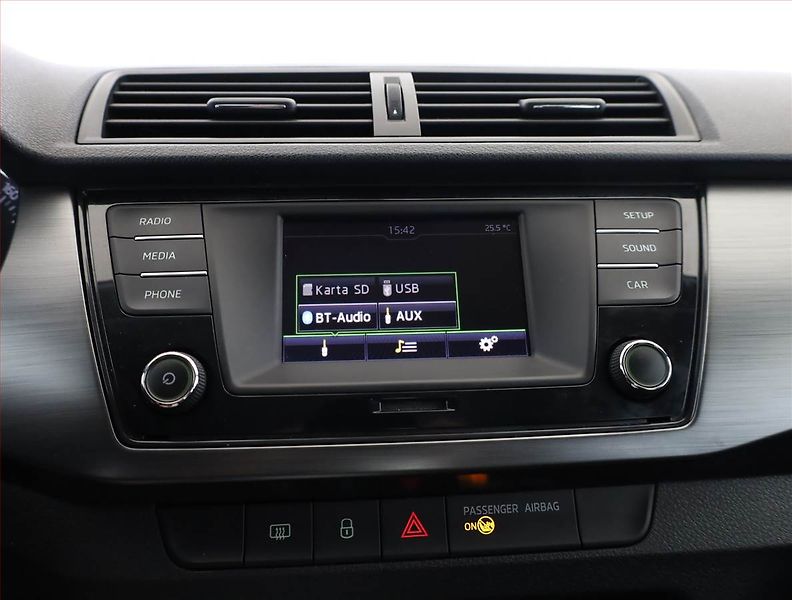 Škoda Fabia (2015) Ambition 1.2 TSI - fotka 11 z 19