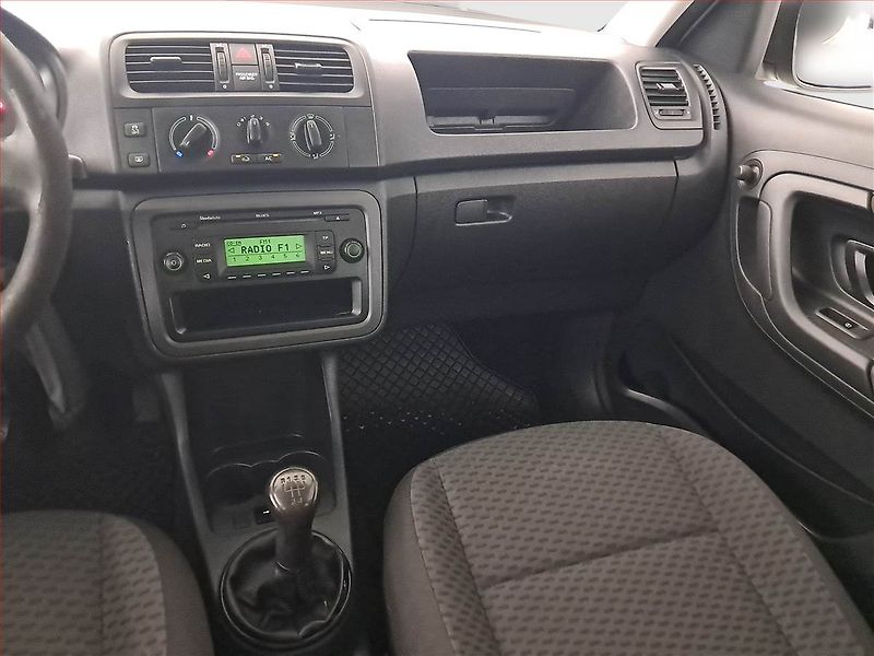 Škoda Roomster (2012) 1.4 16V, Park. senzory - fotka 8 z 17