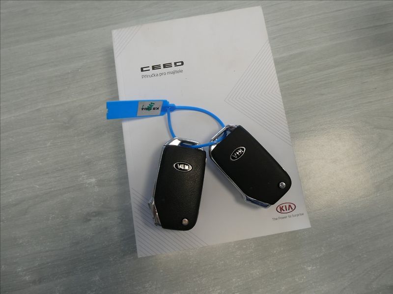 Kia Ceed 1,0 T-GDI Exclusive SW,2x pneu - fotka 33 z 35