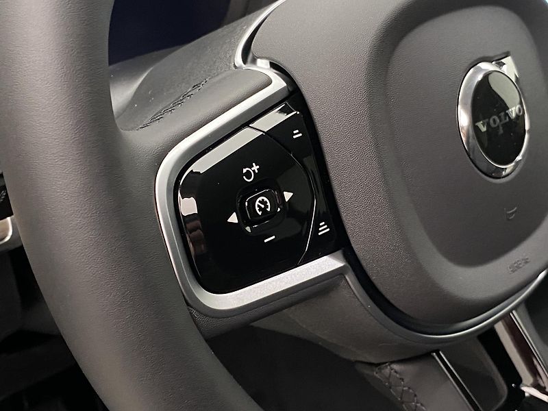 Volvo XC90 (2026) T8 AWD RECHARGE BRIGHT PLUS 7m - fotka 27 z 72