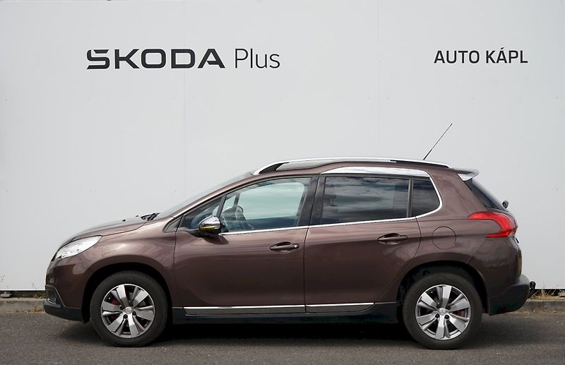 Peugeot 2008 (2015) BlueHDI Allure - tažné - fotka 5 z 21