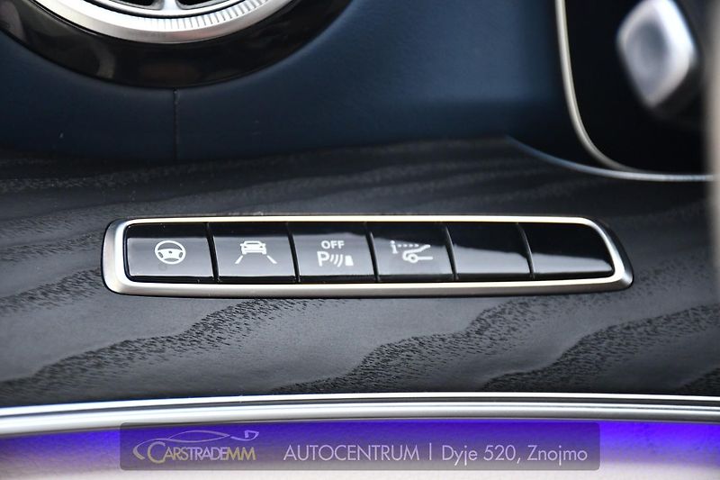 Mercedes-Benz Třídy E 400 4MATIC AMG ACC ČR HUD - fotka 22 z 53