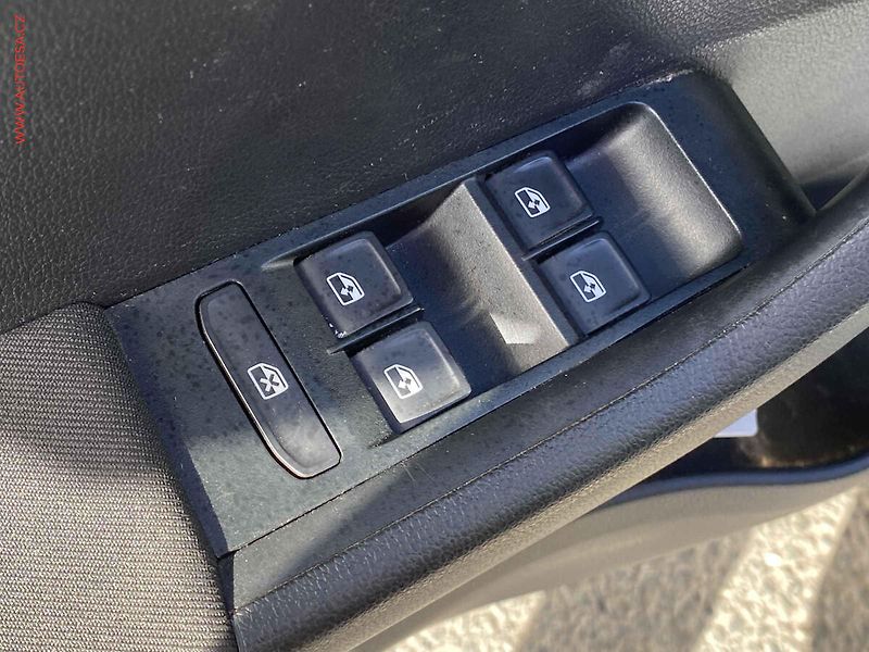 Škoda Fabia (2019) 1.0 MPi, Soleil, park.čidla - fotka 11 z 18
