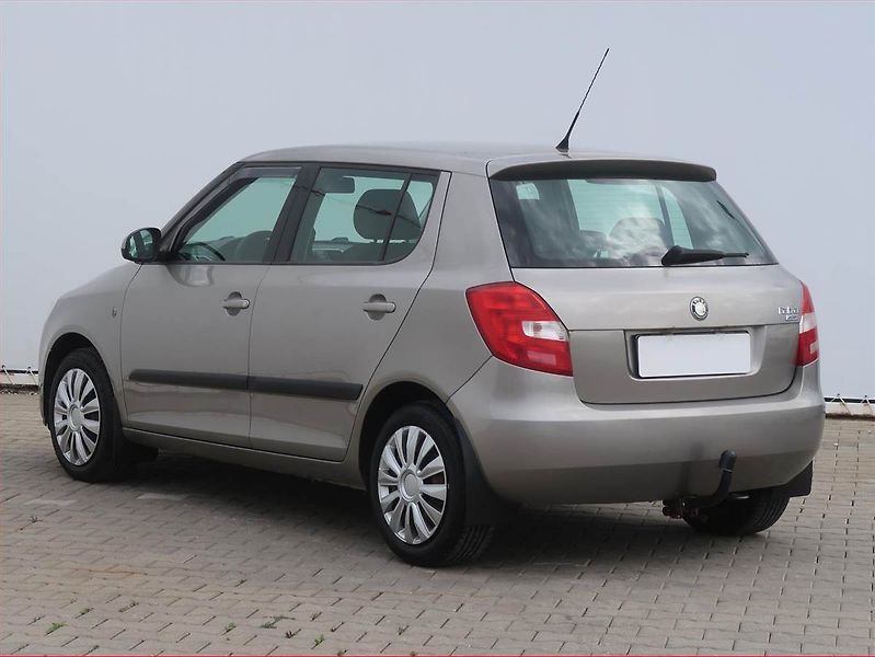 Škoda Fabia (2008) Ambiente 1.2 12V - fotka 4 z 13