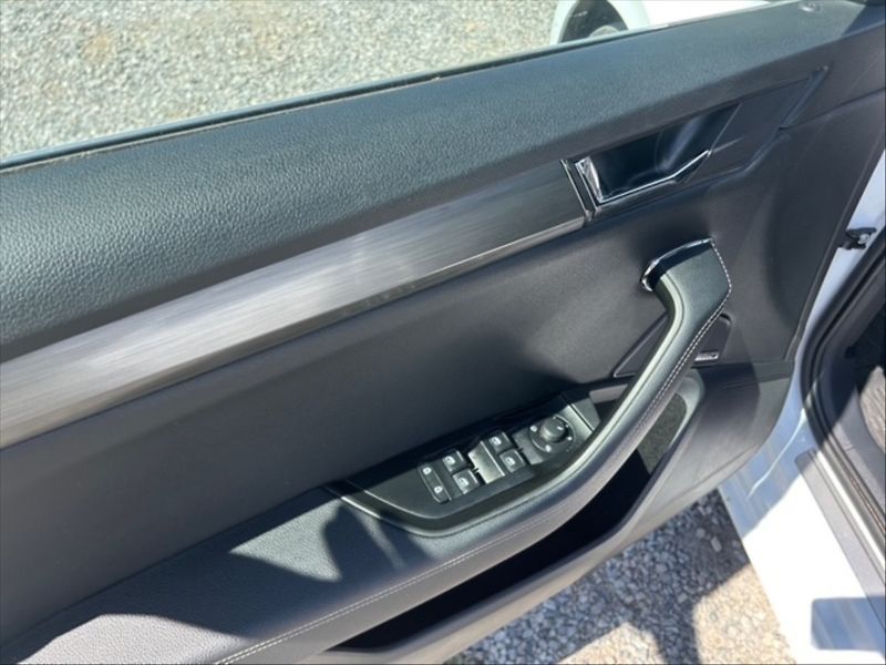 Škoda Superb 2,0 TSI 140 Style DSG - fotka 11 z 11