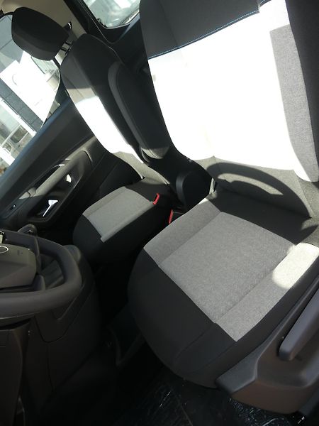 Citroën Berlingo (2026) XL PLUS PROFI Petrol 110k MAN - fotka 8 z 20
