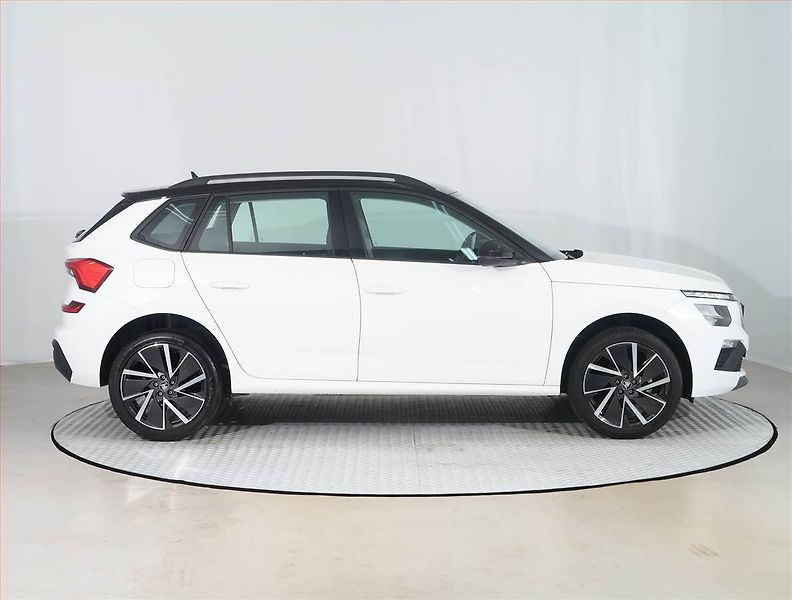 Škoda Kamiq (2025) 1.0 TSI - fotka 6 z 15