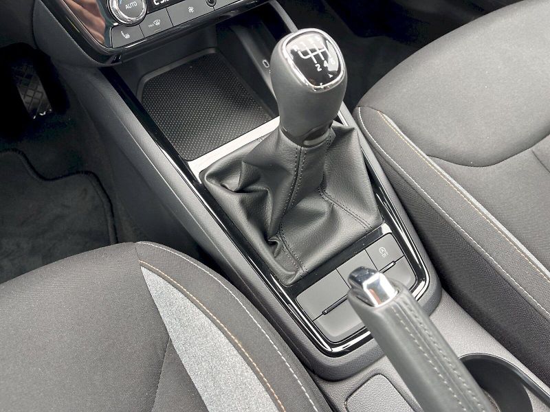 Škoda Kamiq (2025) 1.0 TSI 85kW Selection - fotka 12 z 33