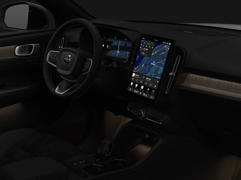 Volvo XC40 (2026) B4 ULTRA BLACK EDITION - fotka 13 z 16