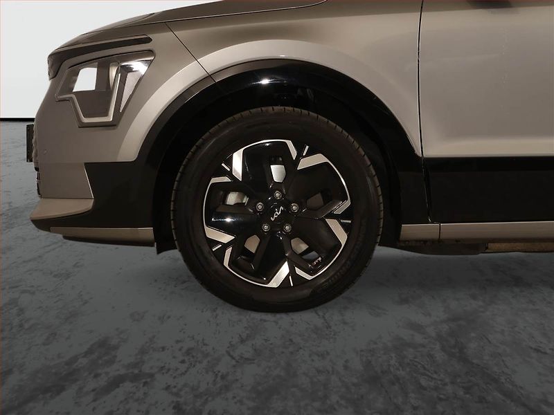 Kia Niro (2023) EV, SoH 100% - fotka 15 z 22