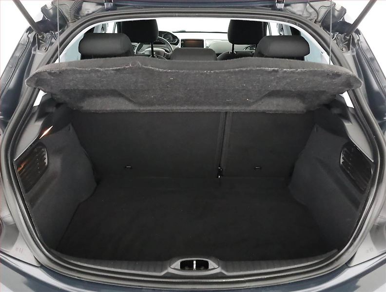 Peugeot 208 (2019) 1.2 PureTech, Serv.kniha - fotka 15 z 15