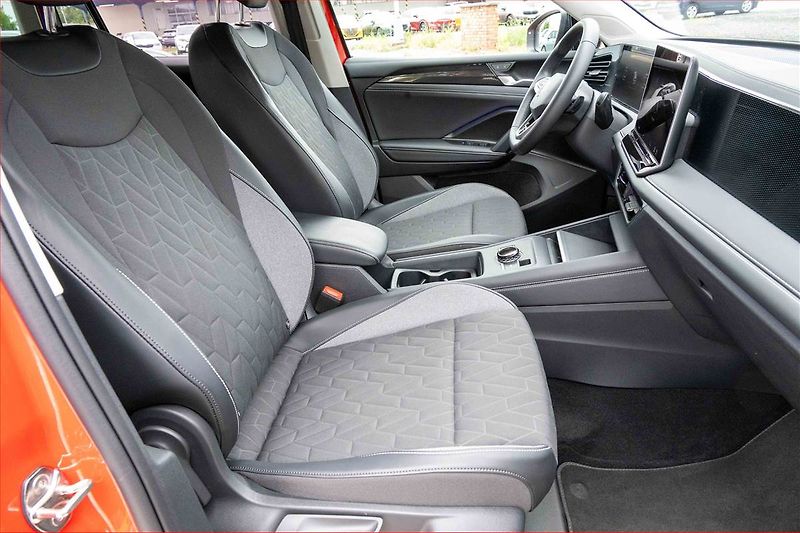 Volkswagen Tiguan (2025) Life 1.5 eTSI - fotka 9 z 20