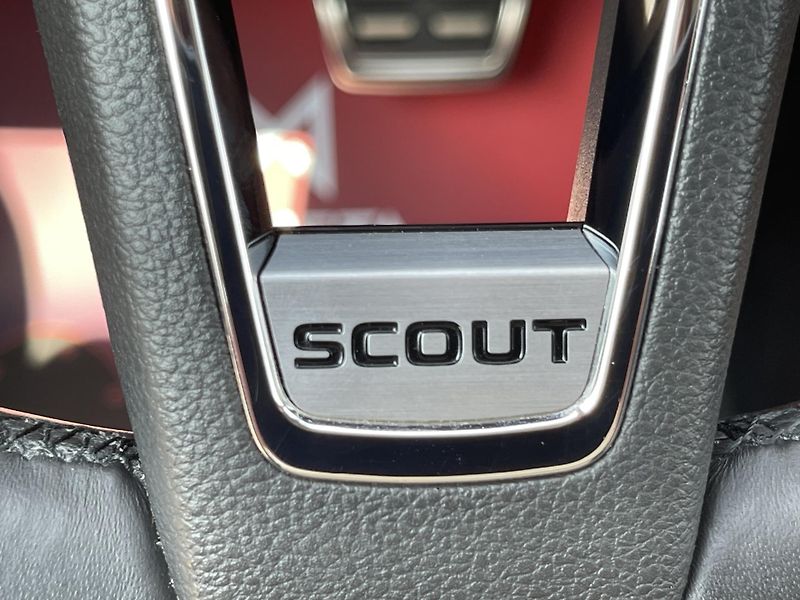 Škoda Octavia 2.0 TDi 135kW SCOUT DSG 4x4 ČR - fotka 41 z 55