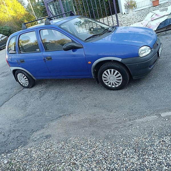 Opel Corsa 1.0-12V/40kW - fotka 3 z 20