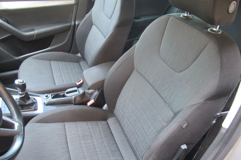 Škoda Octavia 2.0 TDi AUT.KLIMA NAVIGACE - fotka 16 z 21
