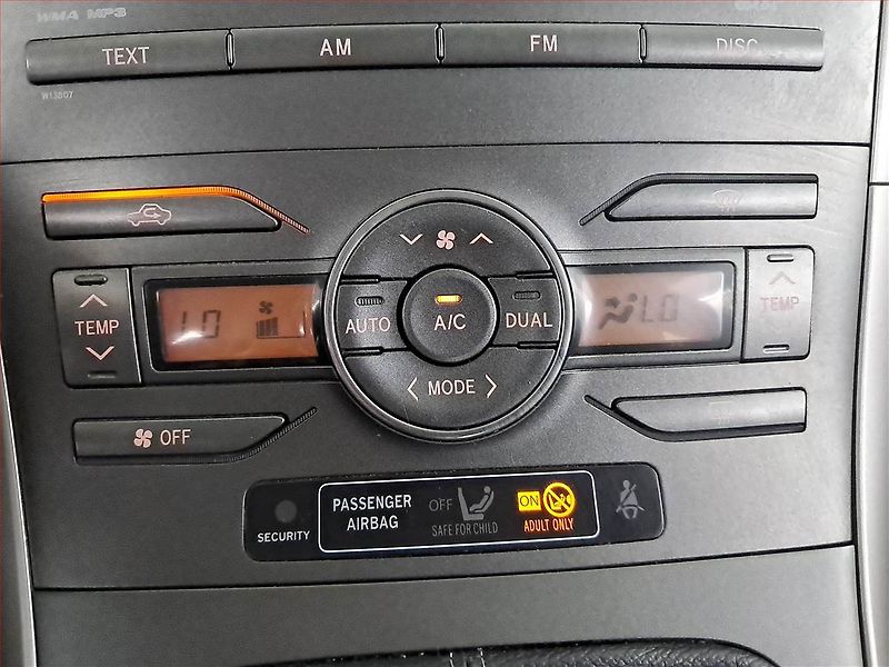 Toyota Auris (2008) 1.4 D-4D, Serv.kniha - fotka 13 z 17