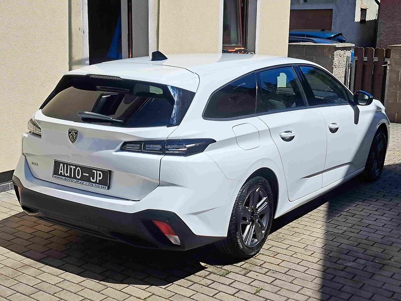 Peugeot 308 (2022) SW 1,2 PT EAT8  - fotka 3 z 18