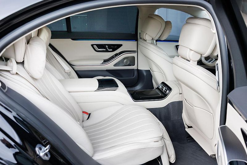 Mercedes-Benz Třídy S (2023) S 450 4Matic Long AMG Line - fotka 25 z 67