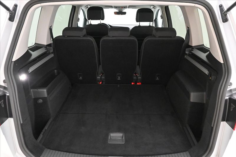 Volkswagen Touran 2,0 TDI 110kW DSG LED TAŽNÉ Zá - fotka 10 z 32