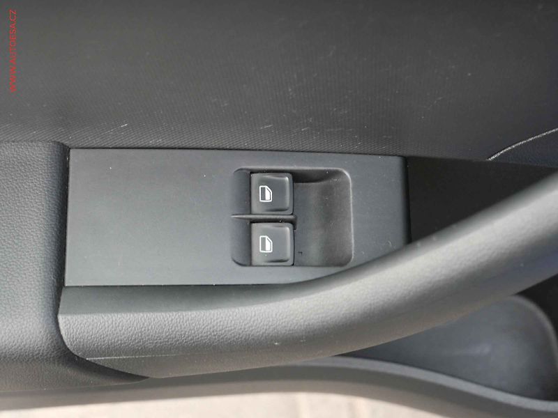 Škoda Rapid (2014) 1.2TSi, ČR, AC, STK10/28 - fotka 11 z 15