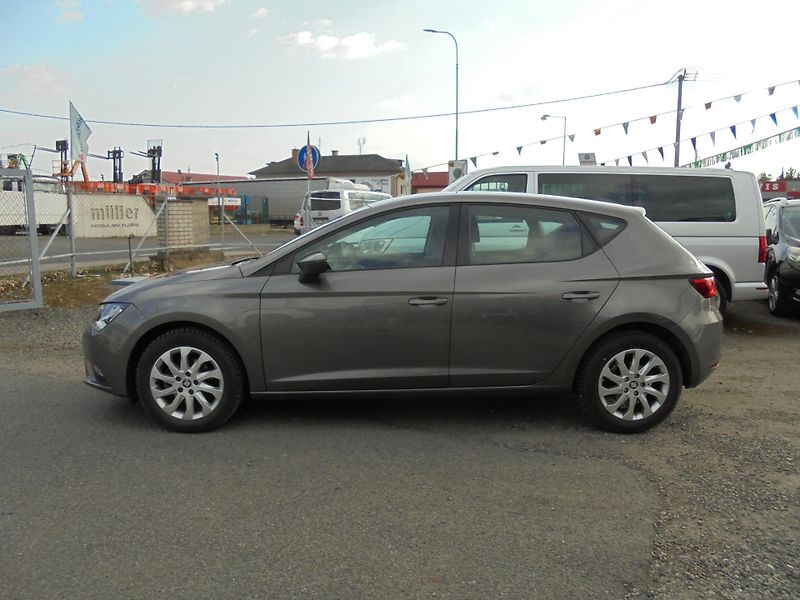 Seat Leon (2017) 1.2 TSI- ČR-1.MAJITEL-SERVISKA - fotka 4 z 11