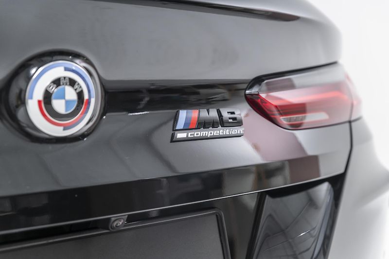 BMW M8 Competition*Carbon*B&W - fotka 23 z 44