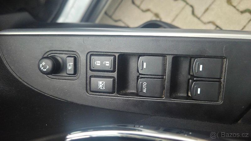 Suzuki SX4 S-Cross (2014) - fotka 18 z 20
