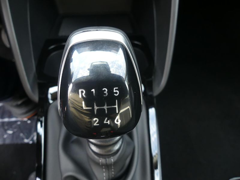 Citroën C3 (2026) PLUS Turbo 100k Manual - fotka 17 z 21