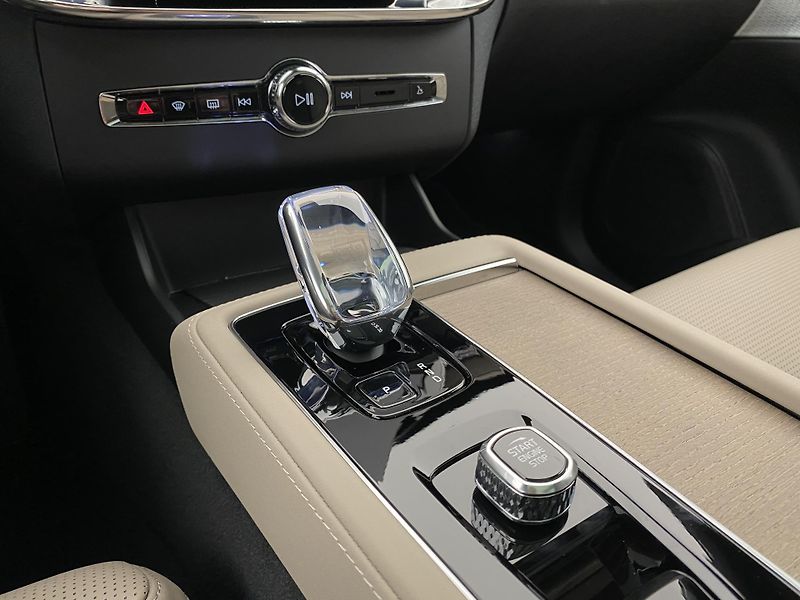 Volvo XC90 (2026) T8 AWD Plug-in BRIGHT ULTRA - fotka 37 z 77