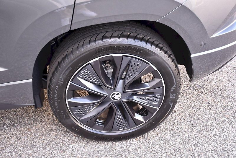 Škoda Karoq (2025) Sportline 1,5 TSI 110 kW 7° au - fotka 22 z 39